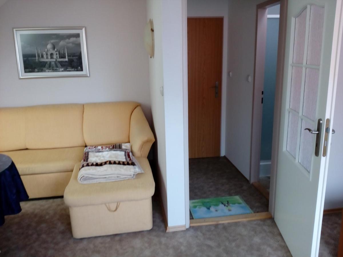Bed and Breakfast Platanus Beckov Экстерьер фото