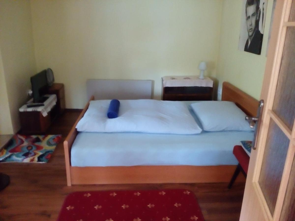 Bed and Breakfast Platanus Beckov Экстерьер фото