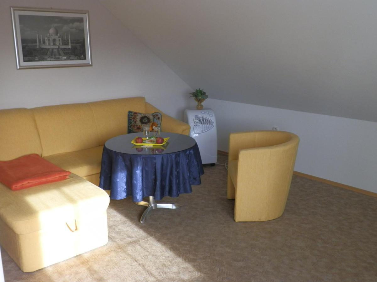 Bed and Breakfast Platanus Beckov Экстерьер фото