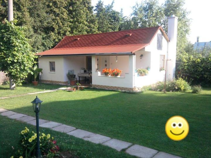 Bed and Breakfast Platanus Beckov Экстерьер фото